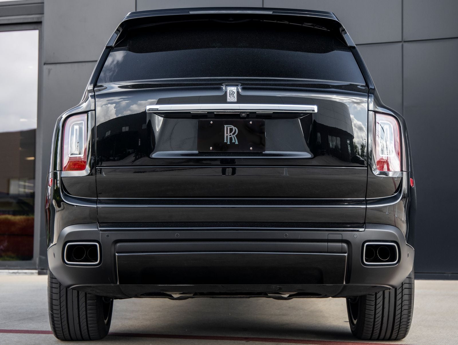 2023 Rolls-Royce Cullinan Base