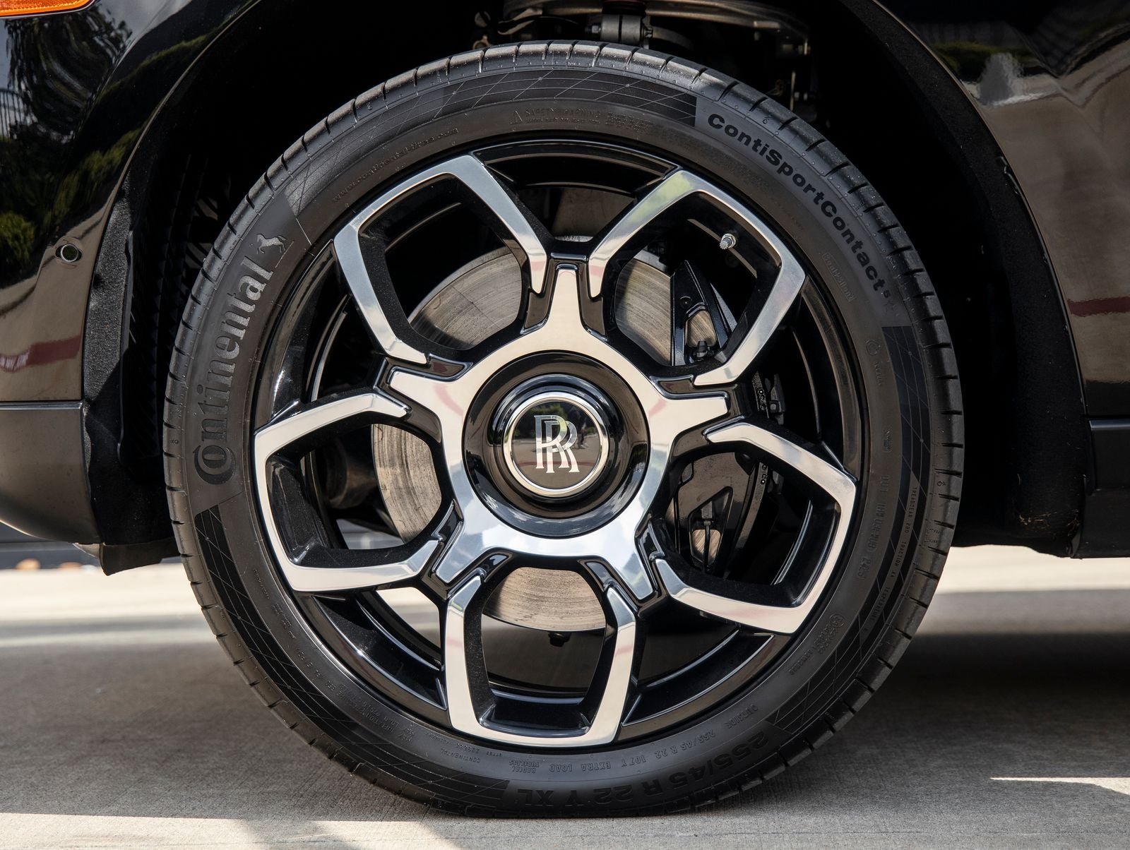 2023 Rolls-Royce Cullinan Base