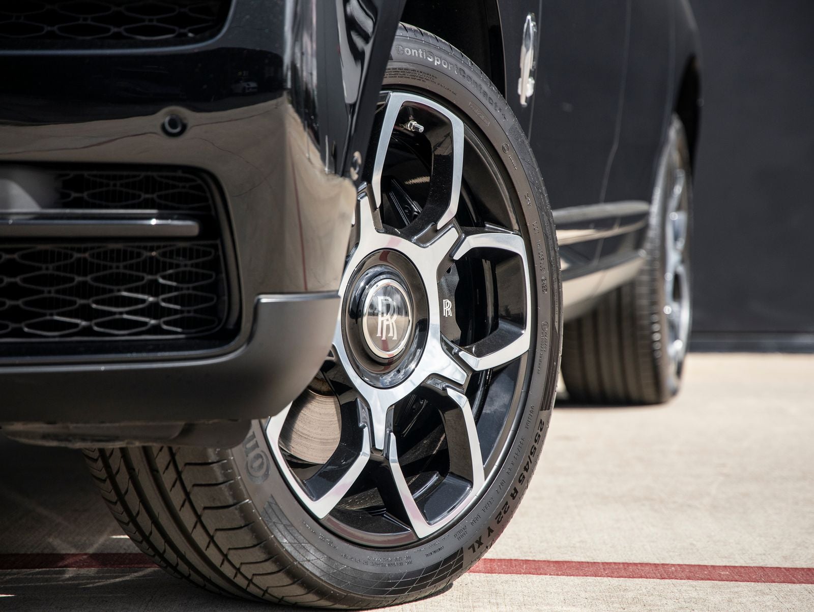 2023 Rolls-Royce Cullinan Base