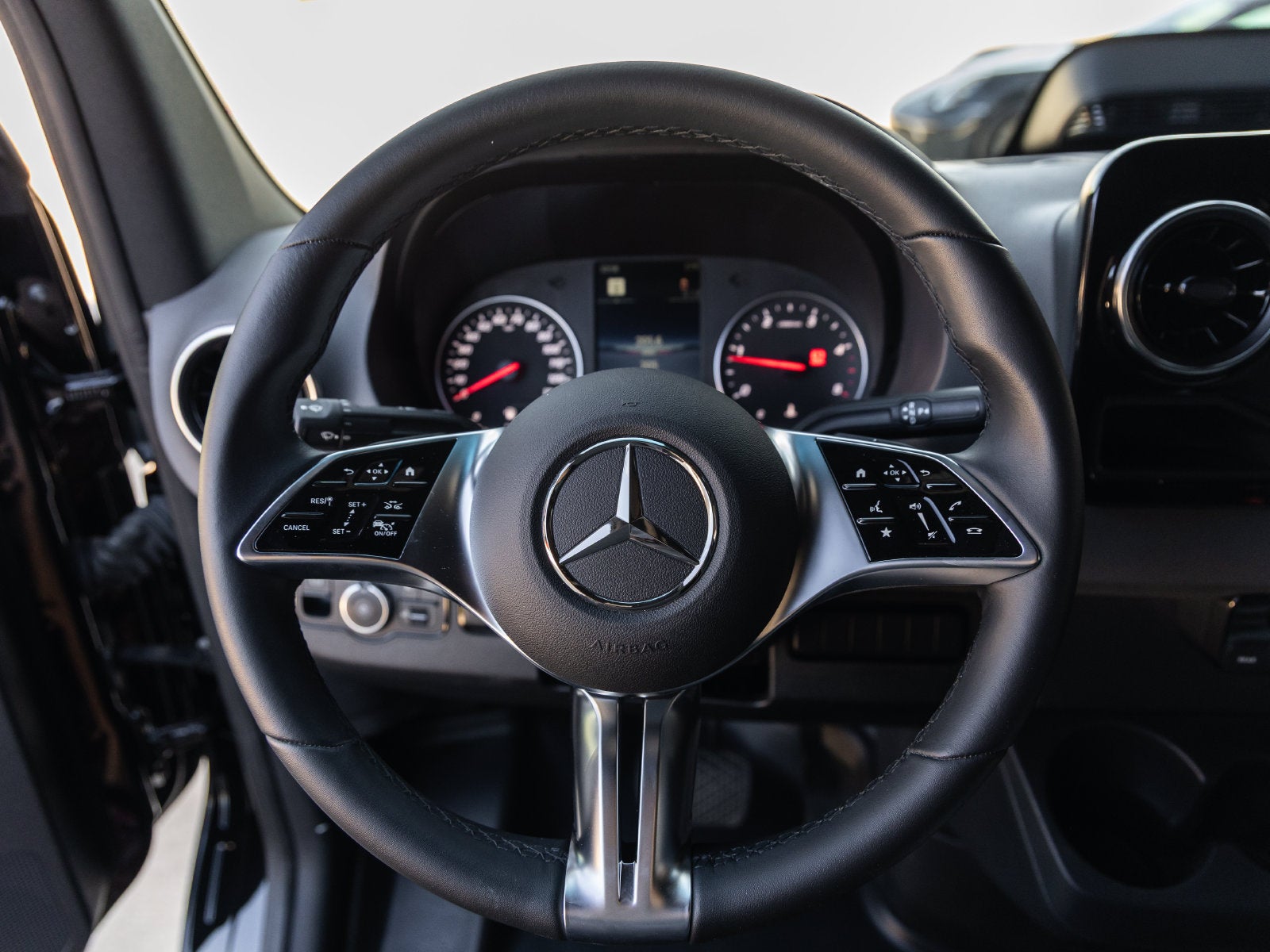 2025 Mercedes-Benz Sprinter 2500 Cargo 170 WB