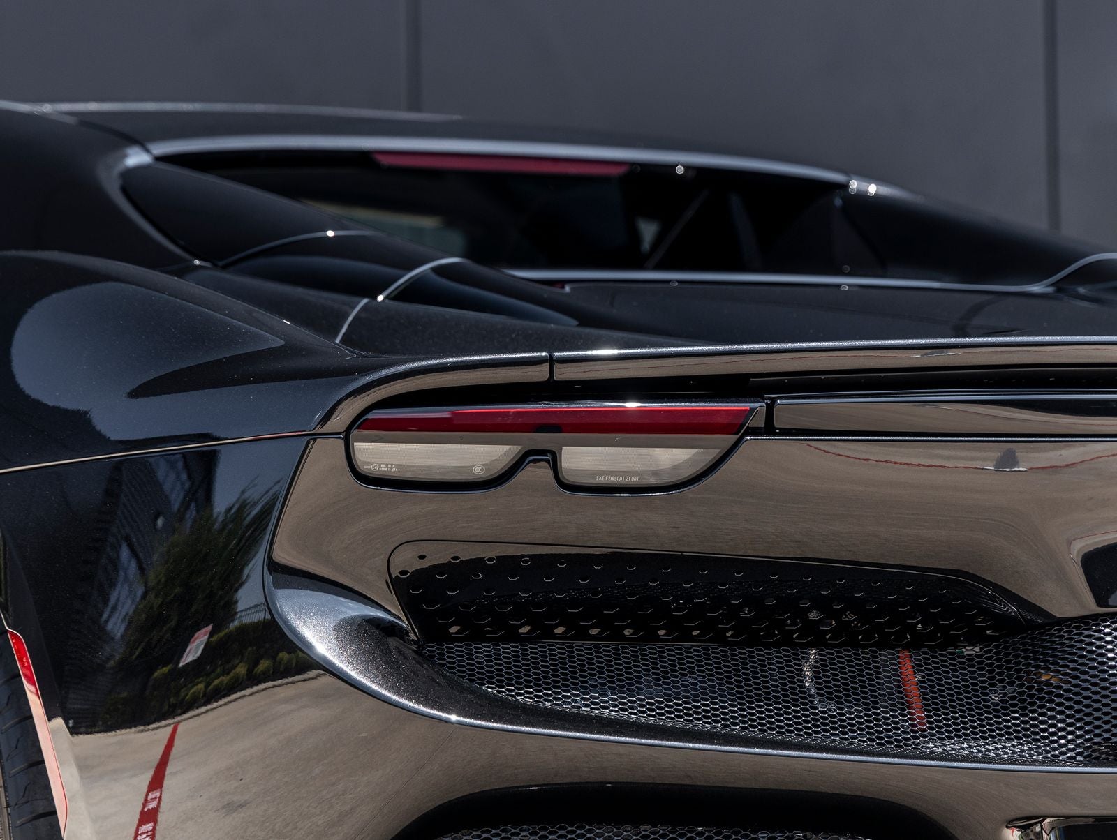 2025 Ferrari 296 GTS Base