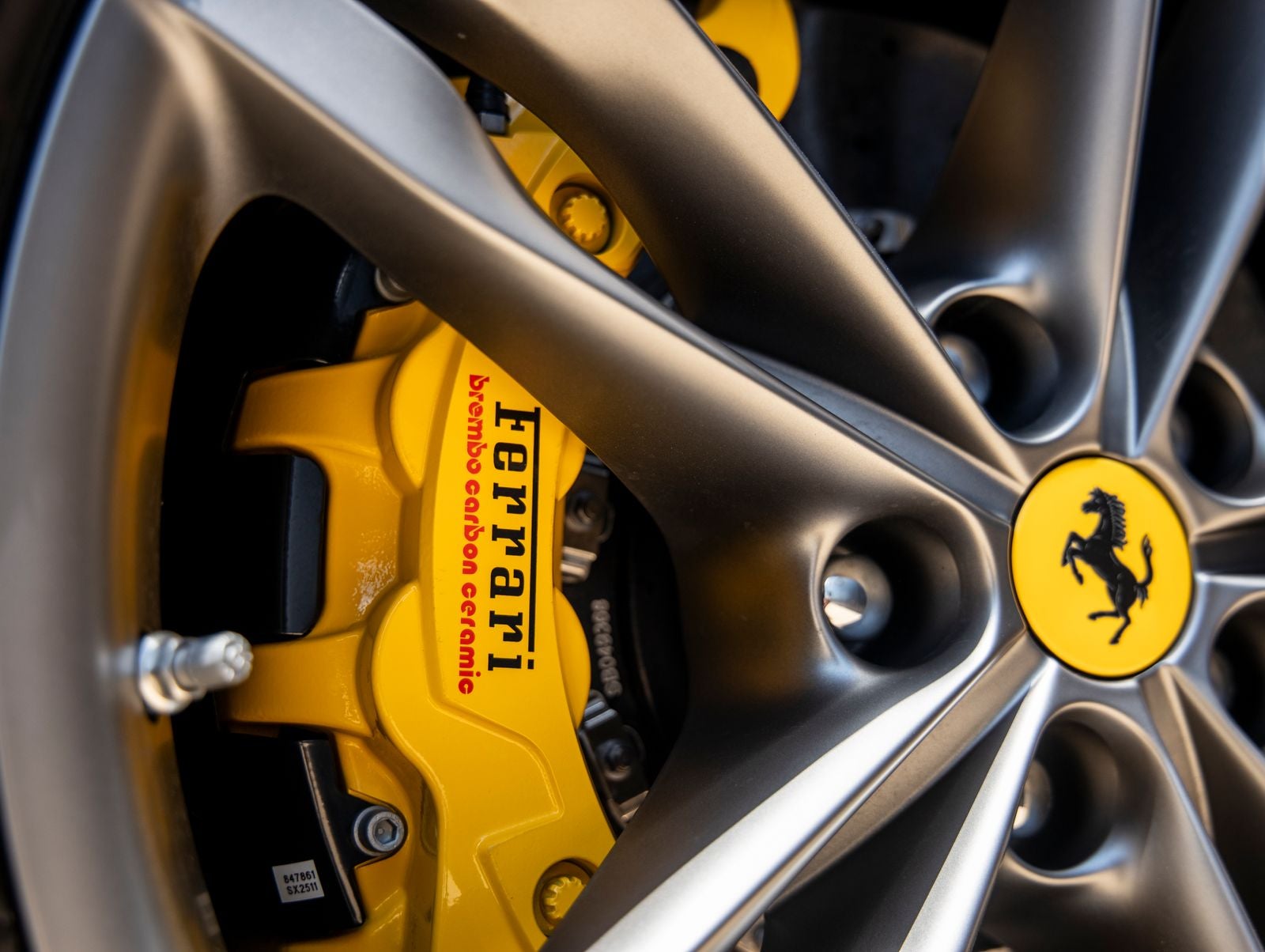 2025 Ferrari 296 GTS Base