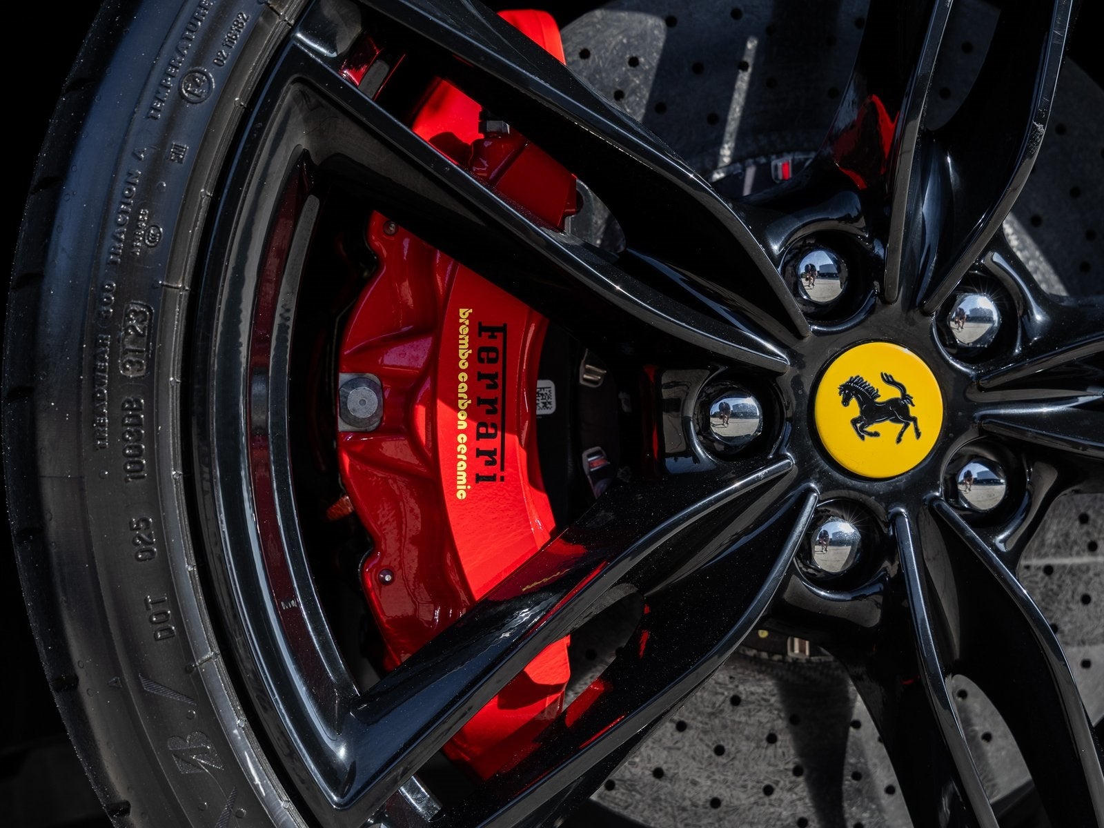 2024 Ferrari Roma Base