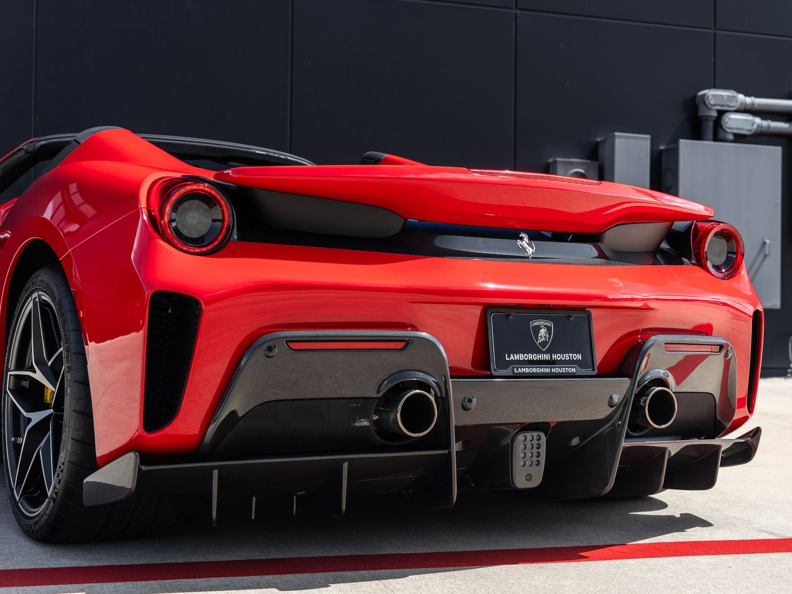 2020 Ferrari 488 Pista Base