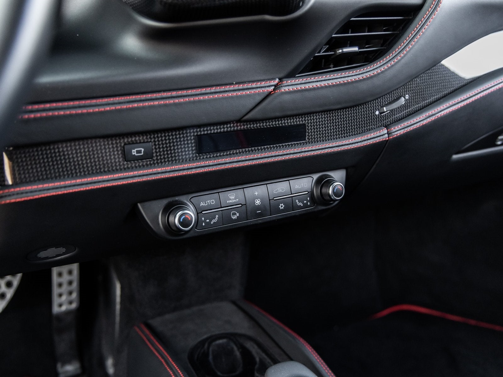 2020 Ferrari F8 Tributo Base