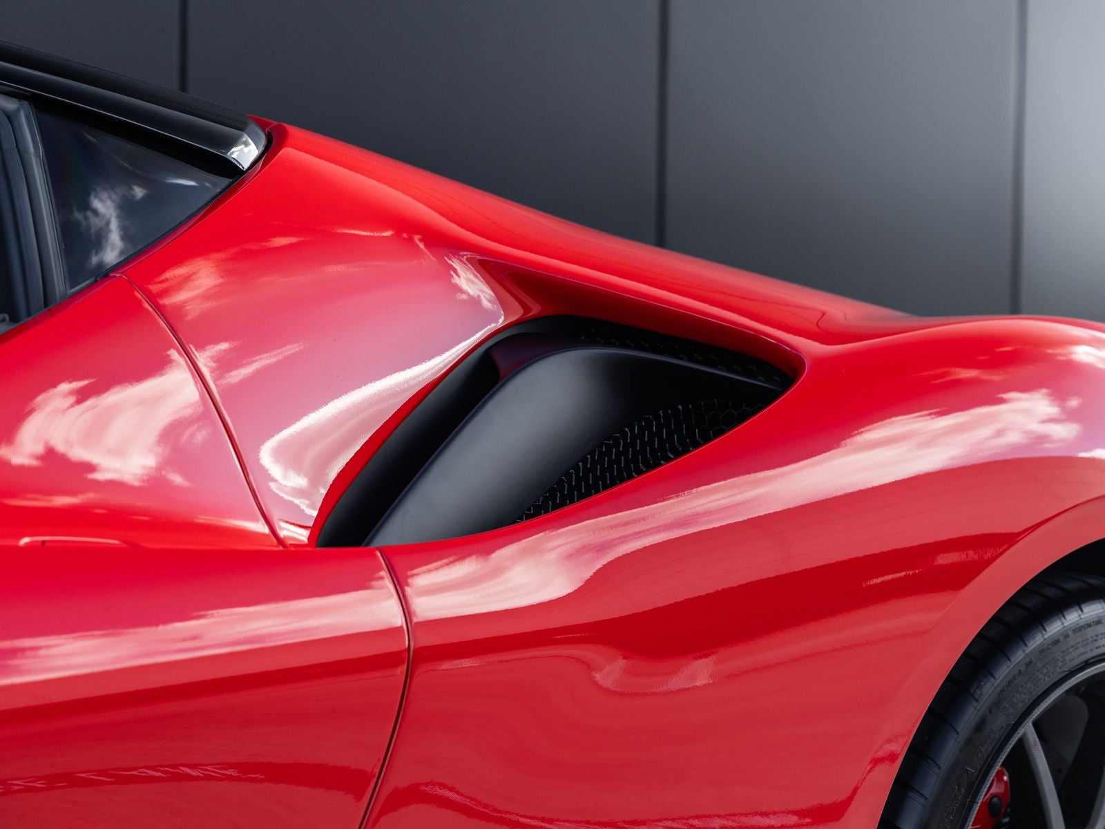 2022 Ferrari SF90 Stradale Base