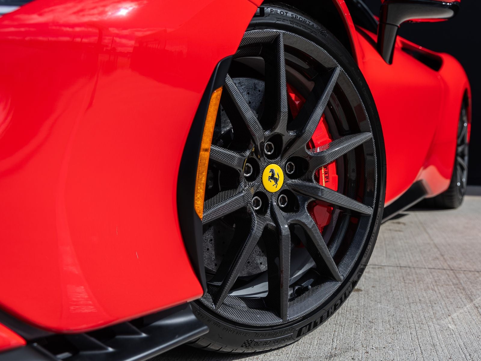2022 Ferrari SF90 Stradale Base