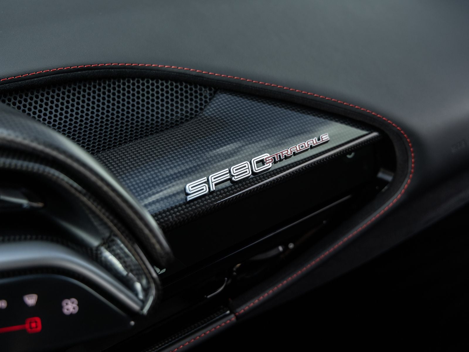 2021 Ferrari SF90 Stradale Base