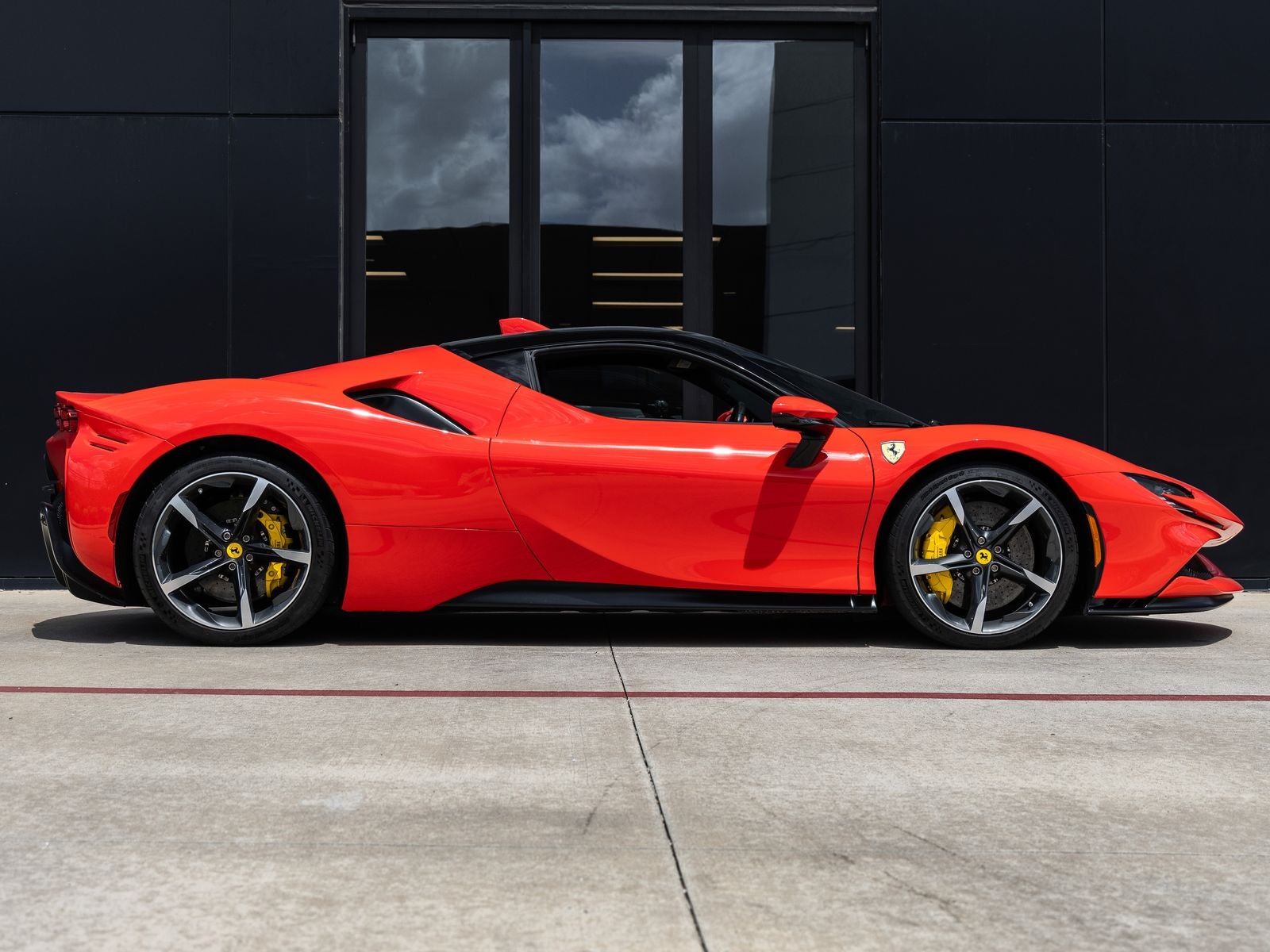 2021 Ferrari SF90 Stradale Base