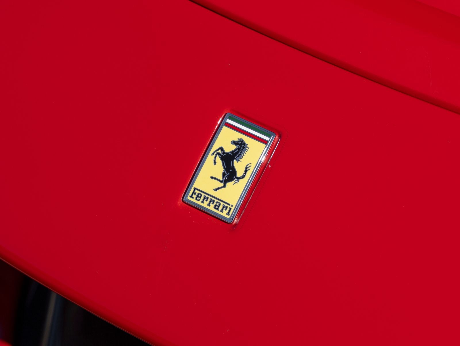 2023 Ferrari SF90 Stradale Base