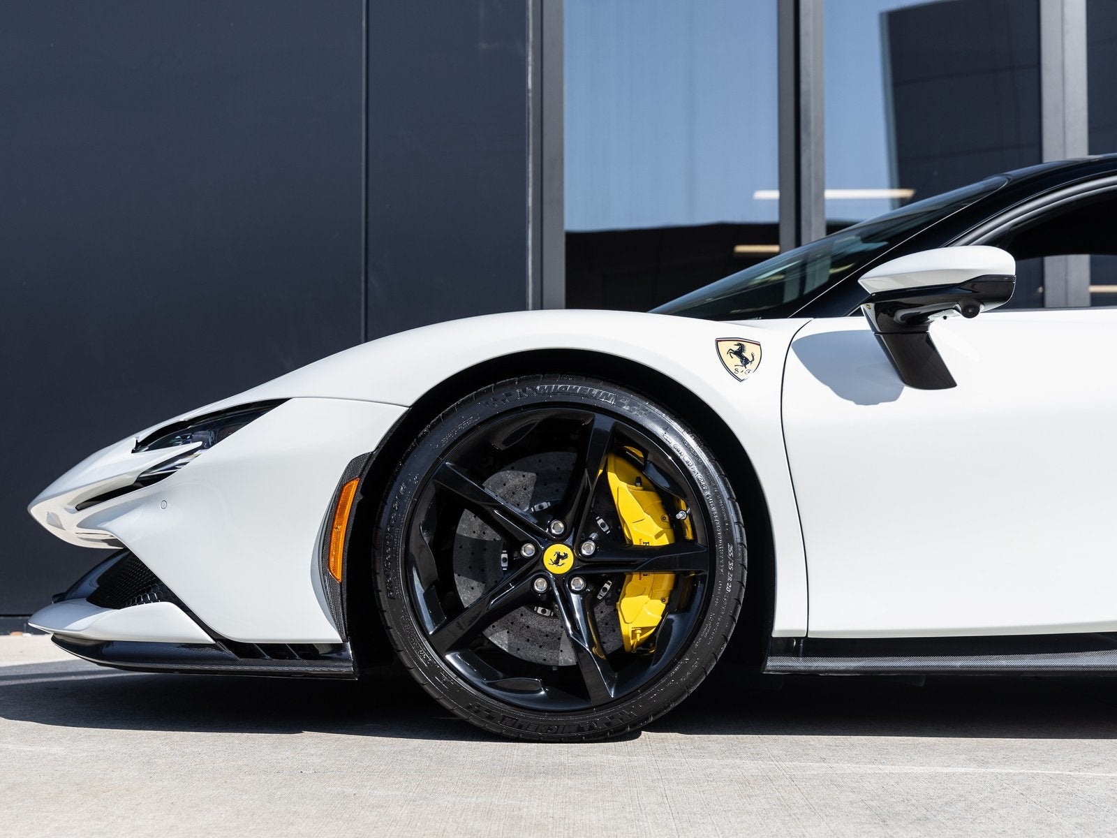 2023 Ferrari SF90 Stradale Base