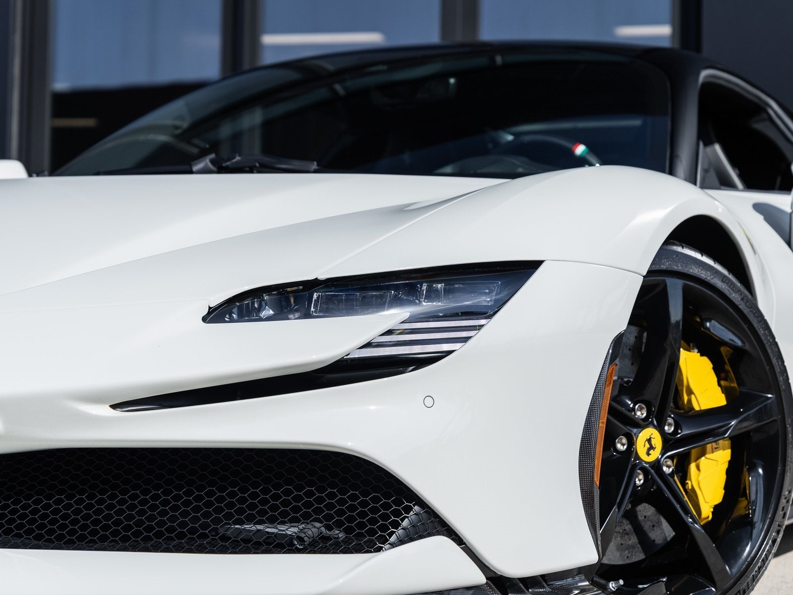 2023 Ferrari SF90 Stradale Base