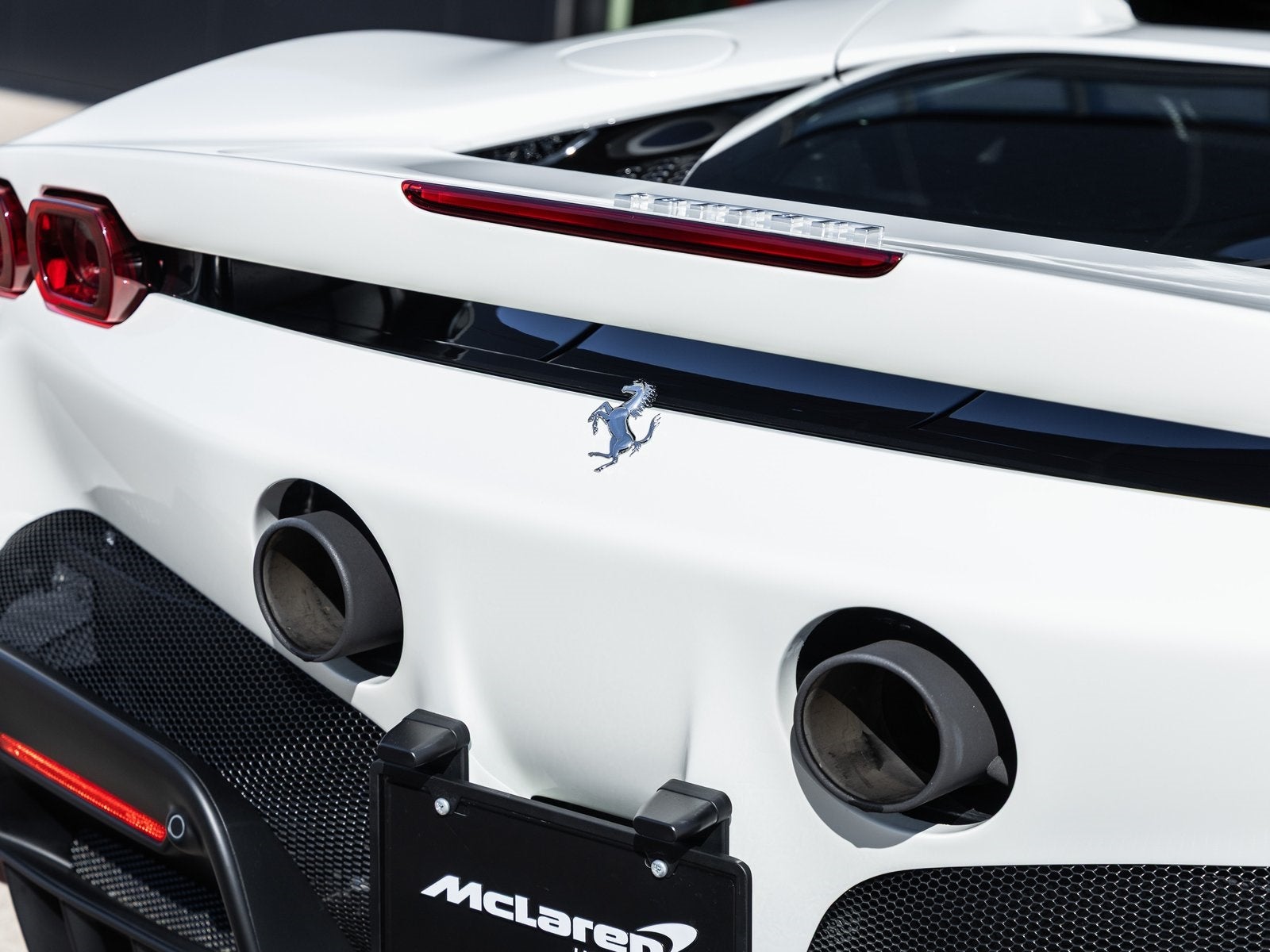 2023 Ferrari SF90 Stradale Base