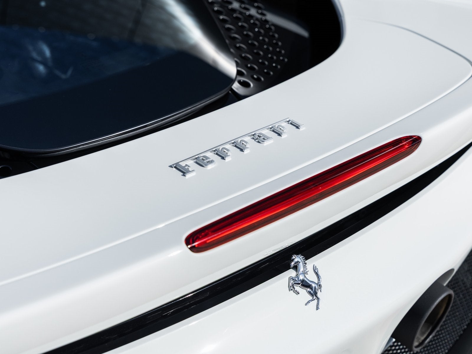 2023 Ferrari SF90 Stradale Base