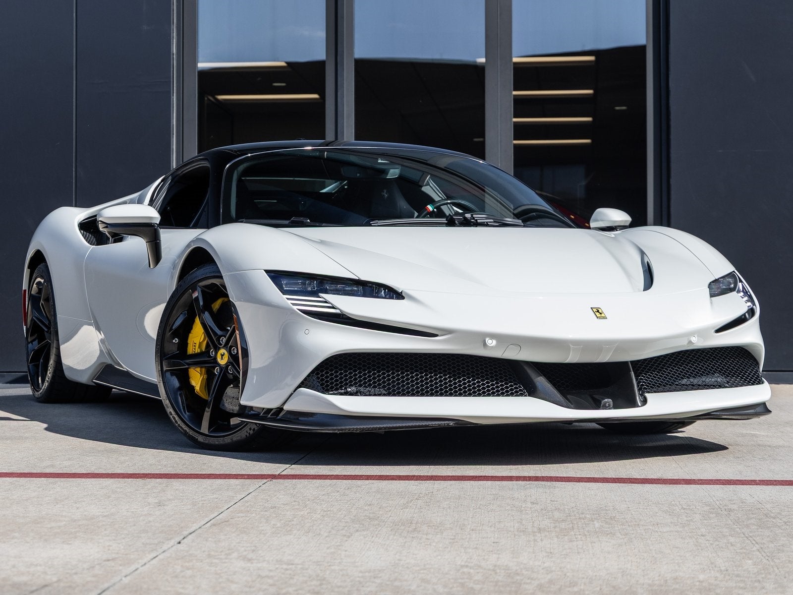 2023 Ferrari SF90 Stradale Base