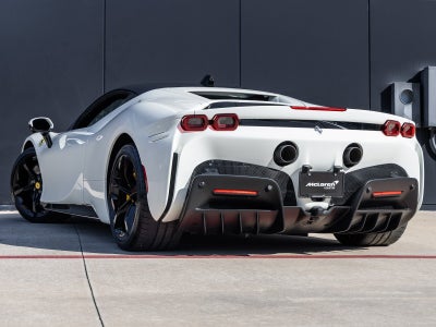 2023 Ferrari SF90 Stradale Base
