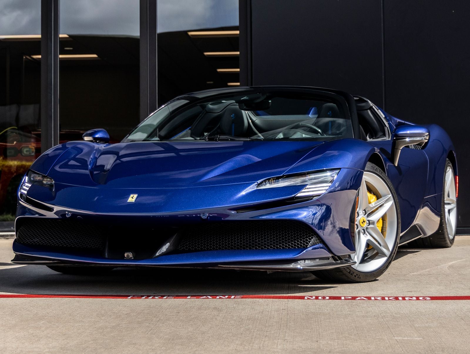 2022 Ferrari SF90 Spider Base