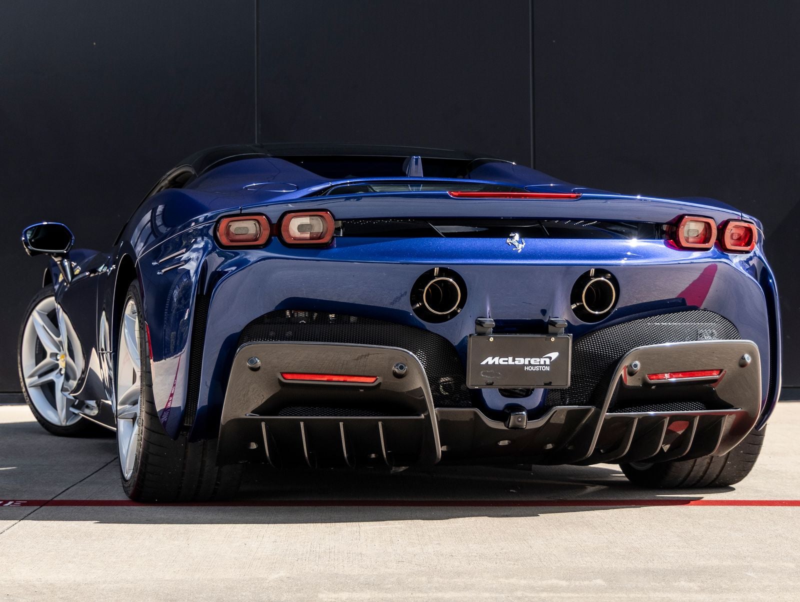 2022 Ferrari SF90 Spider Base