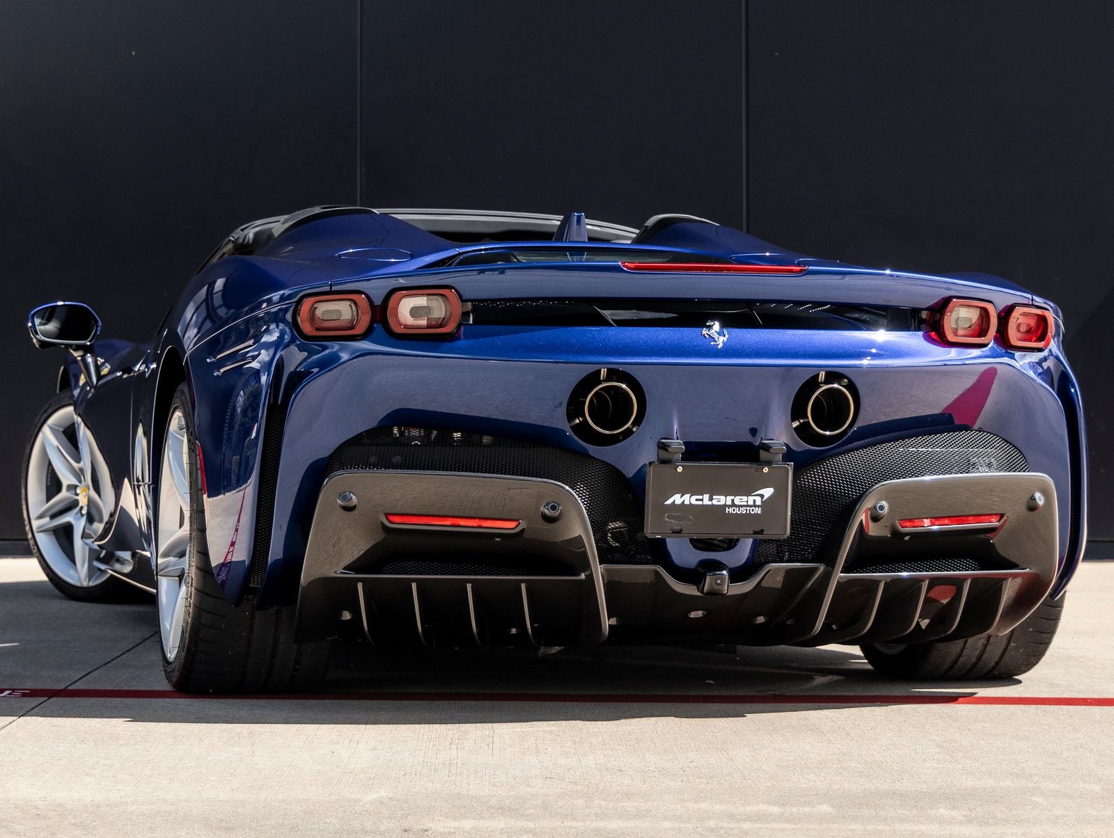 2022 Ferrari SF90 Spider Base