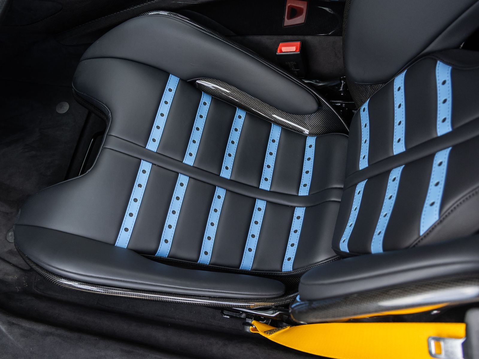 2024 Ferrari SF90 Spider Base