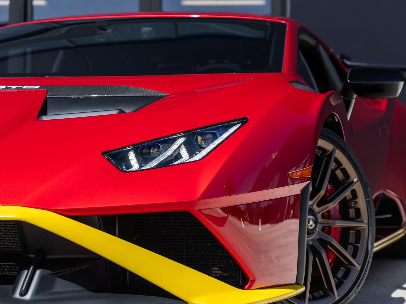 2022 Lamborghini Huracan STO Base