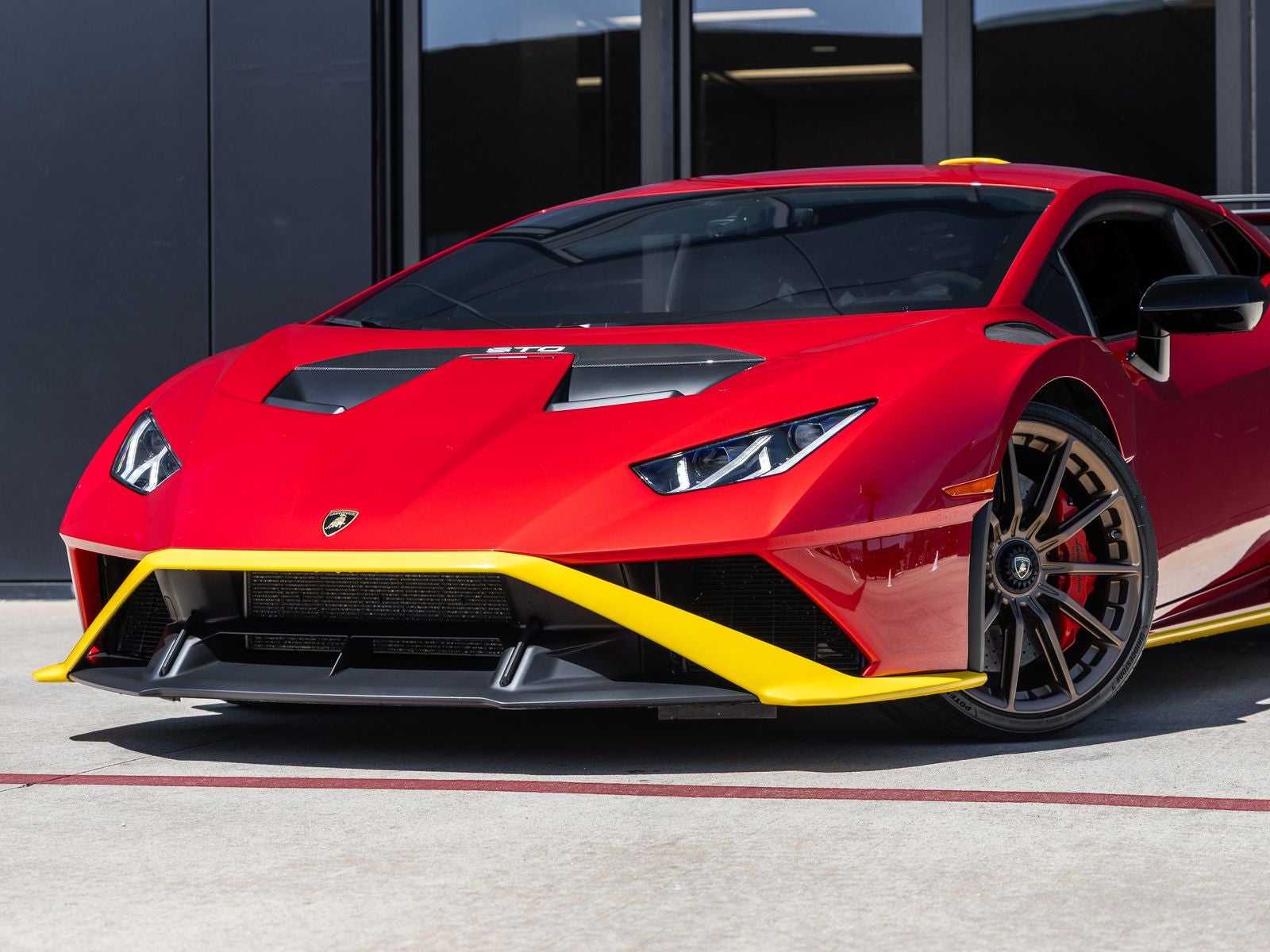 2022 Lamborghini Huracan STO Base