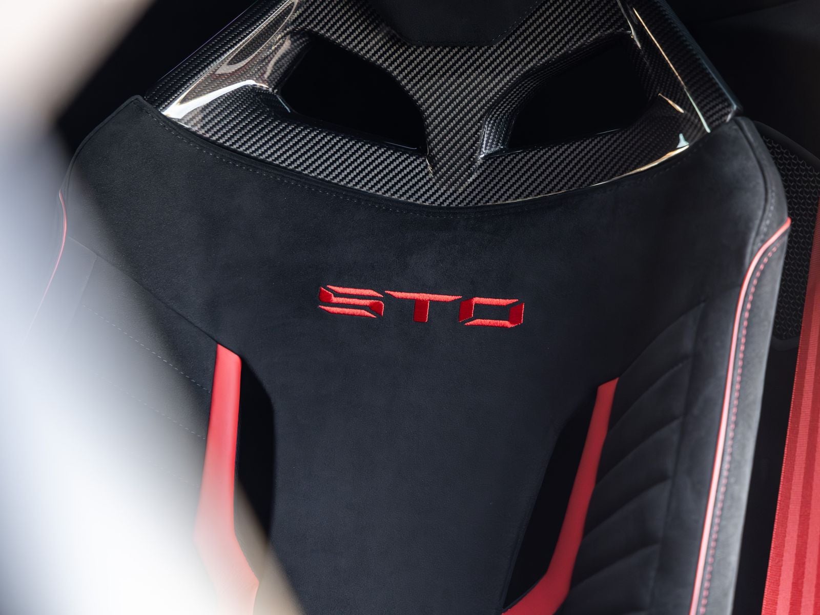 2022 Lamborghini Huracan STO Base