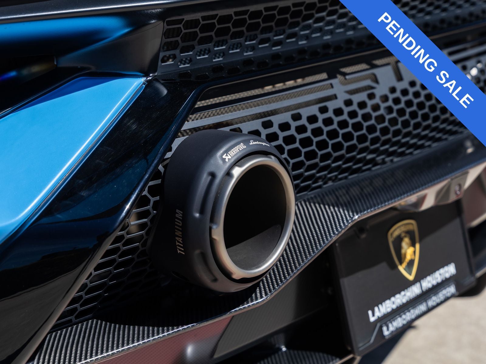 2024 Lamborghini Huracan STO Base