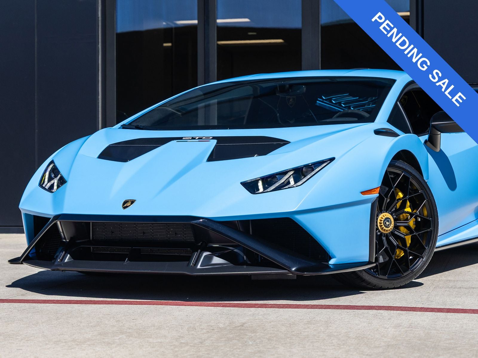 2024 Lamborghini Huracan STO Base