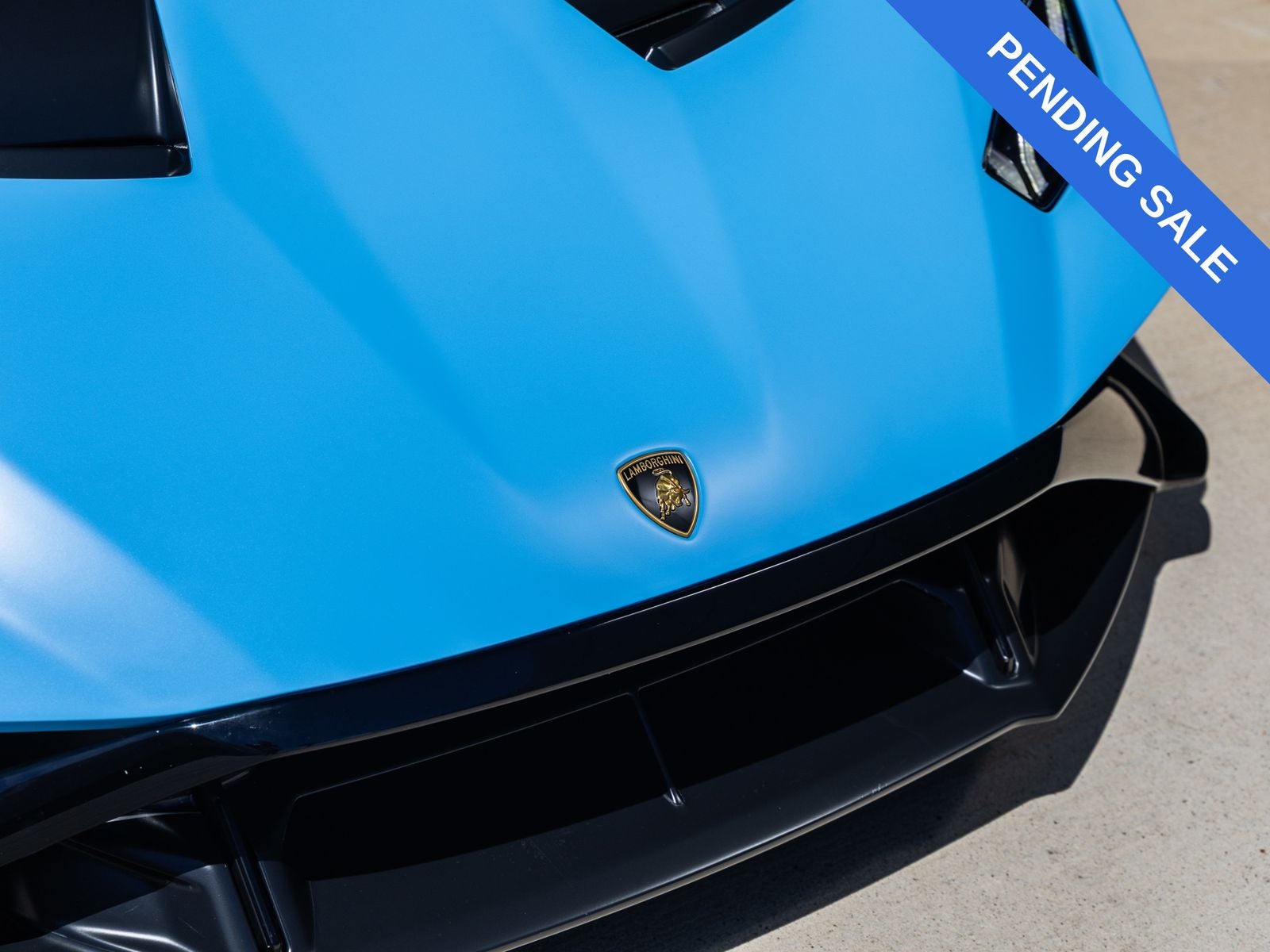 2024 Lamborghini Huracan STO Base