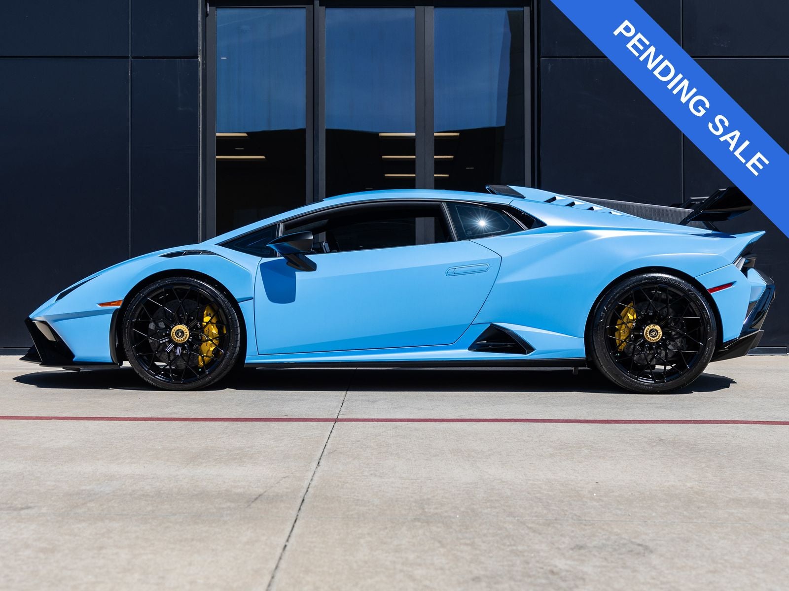 2024 Lamborghini Huracan STO Base