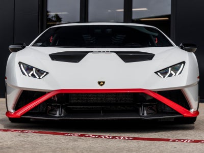 2022 Lamborghini Huracan STO Base