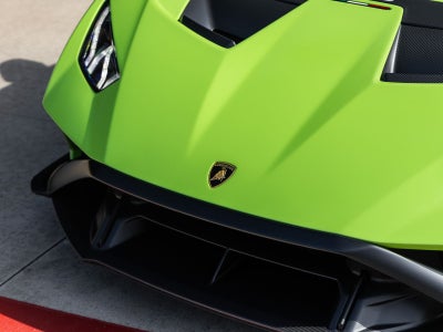2023 Lamborghini Huracan STO Base