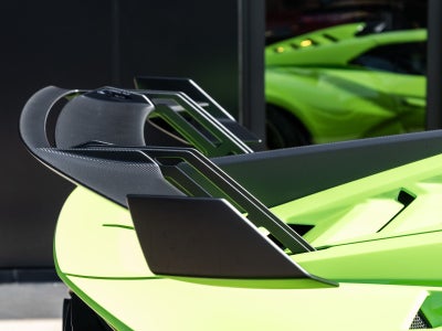 2023 Lamborghini Huracan STO Base