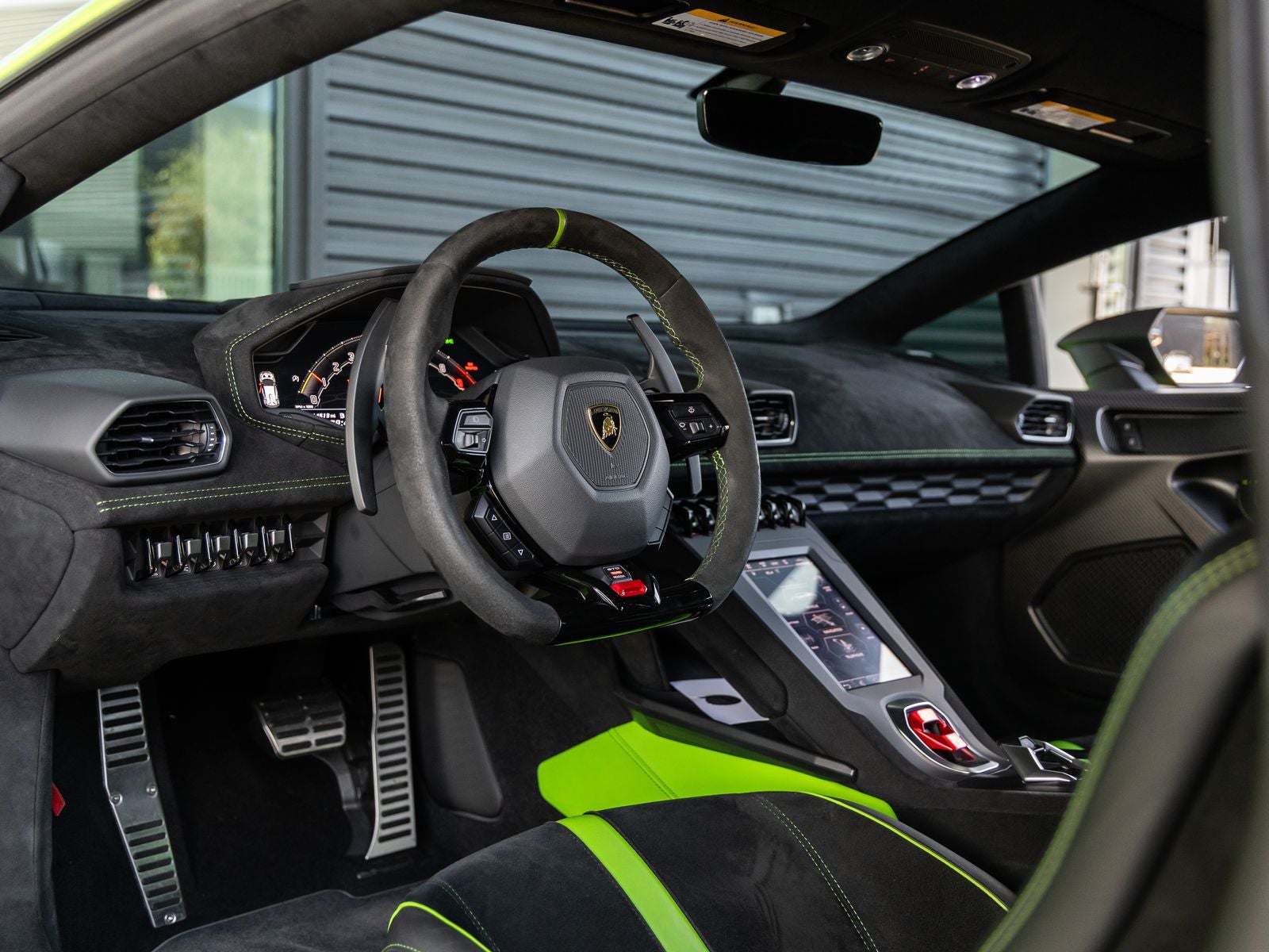 2023 Lamborghini Huracan STO Base