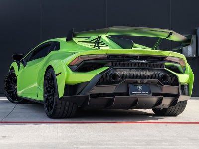 2023 Lamborghini Huracan STO Base