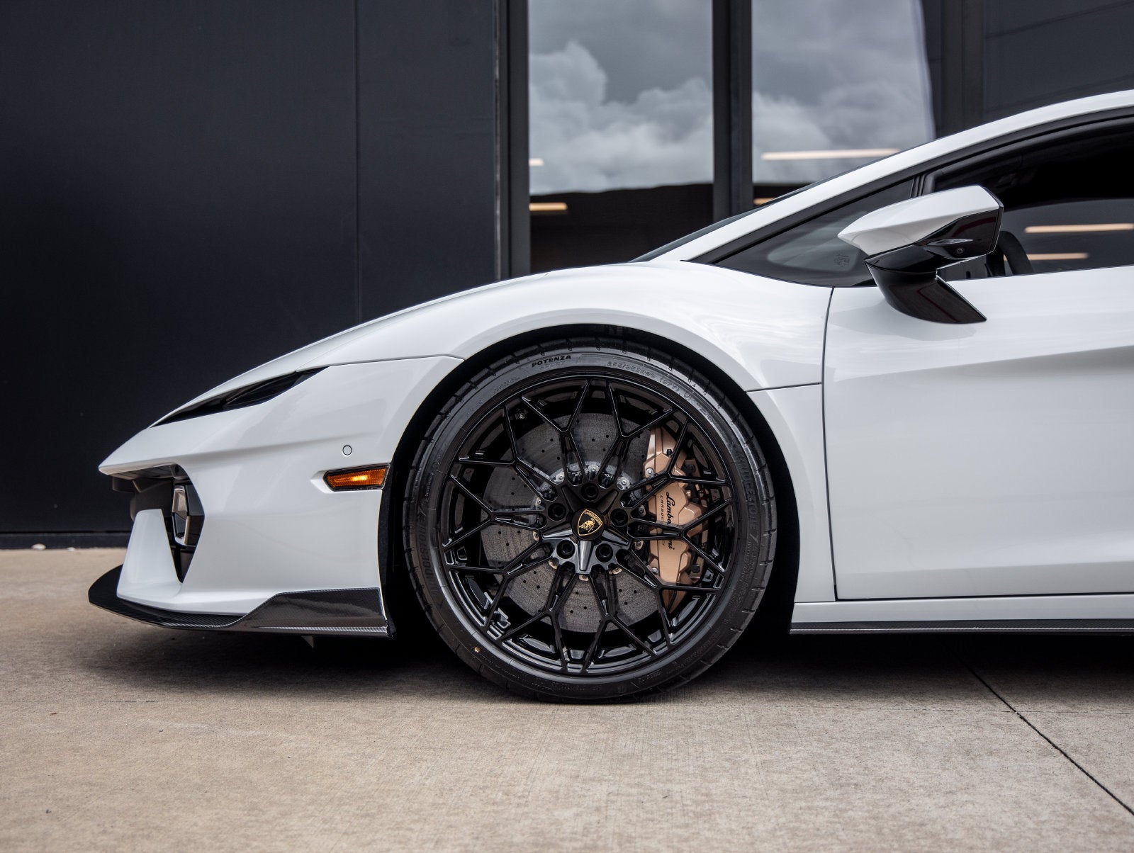 2026 Lamborghini Temerario Base