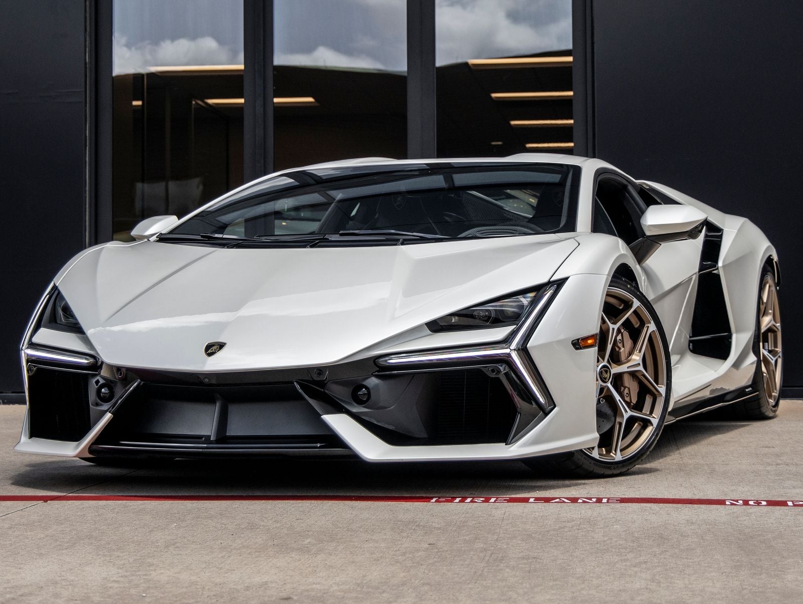 2026 Lamborghini Revuelto Base