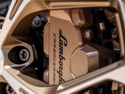 2026 Lamborghini Revuelto Base