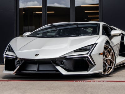 2026 Lamborghini Revuelto Base