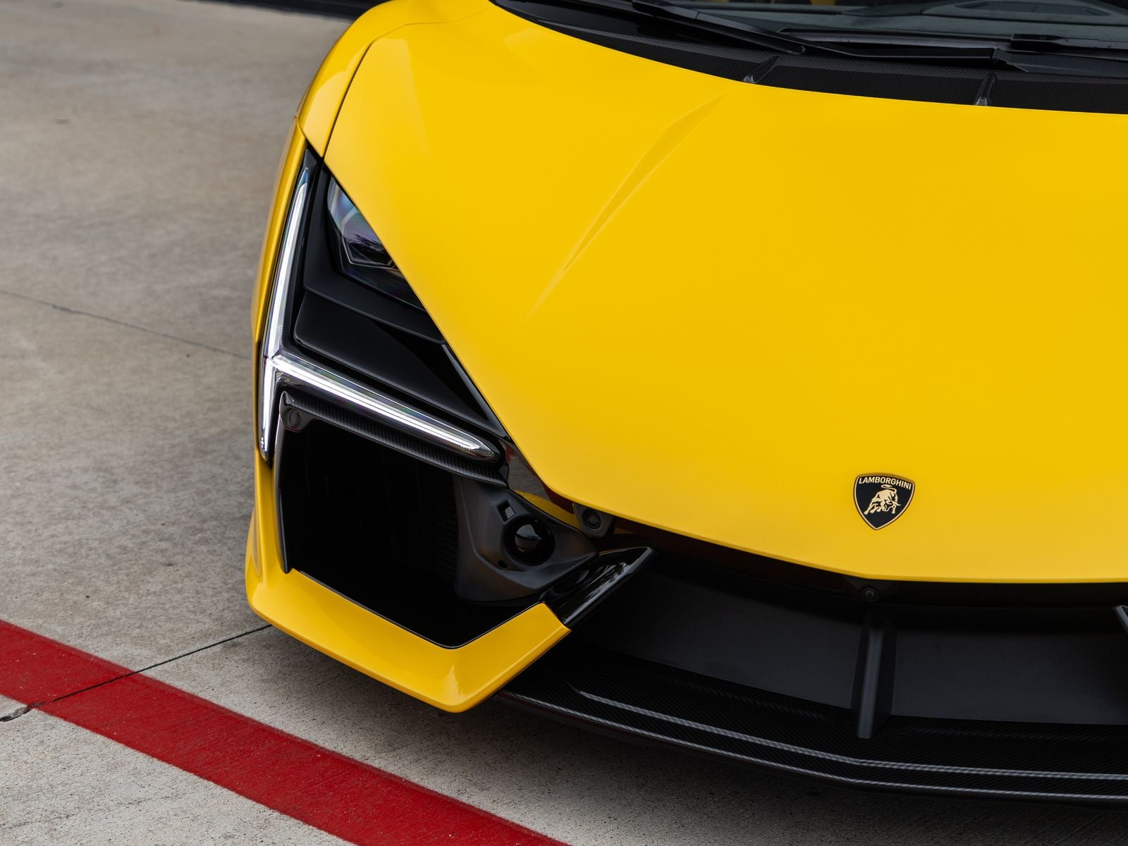 2026 Lamborghini Revuelto Base