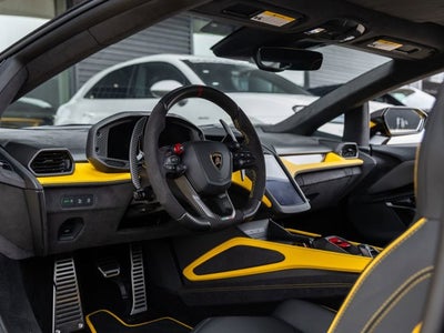 2026 Lamborghini Revuelto Base