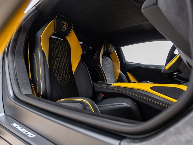 2026 Lamborghini Revuelto Base