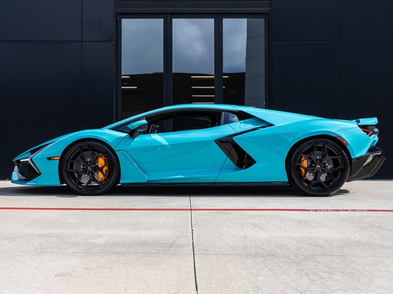 2026 Lamborghini Revuelto Base
