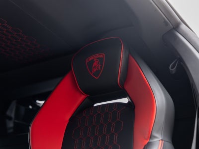 2024 Lamborghini Revuelto Base