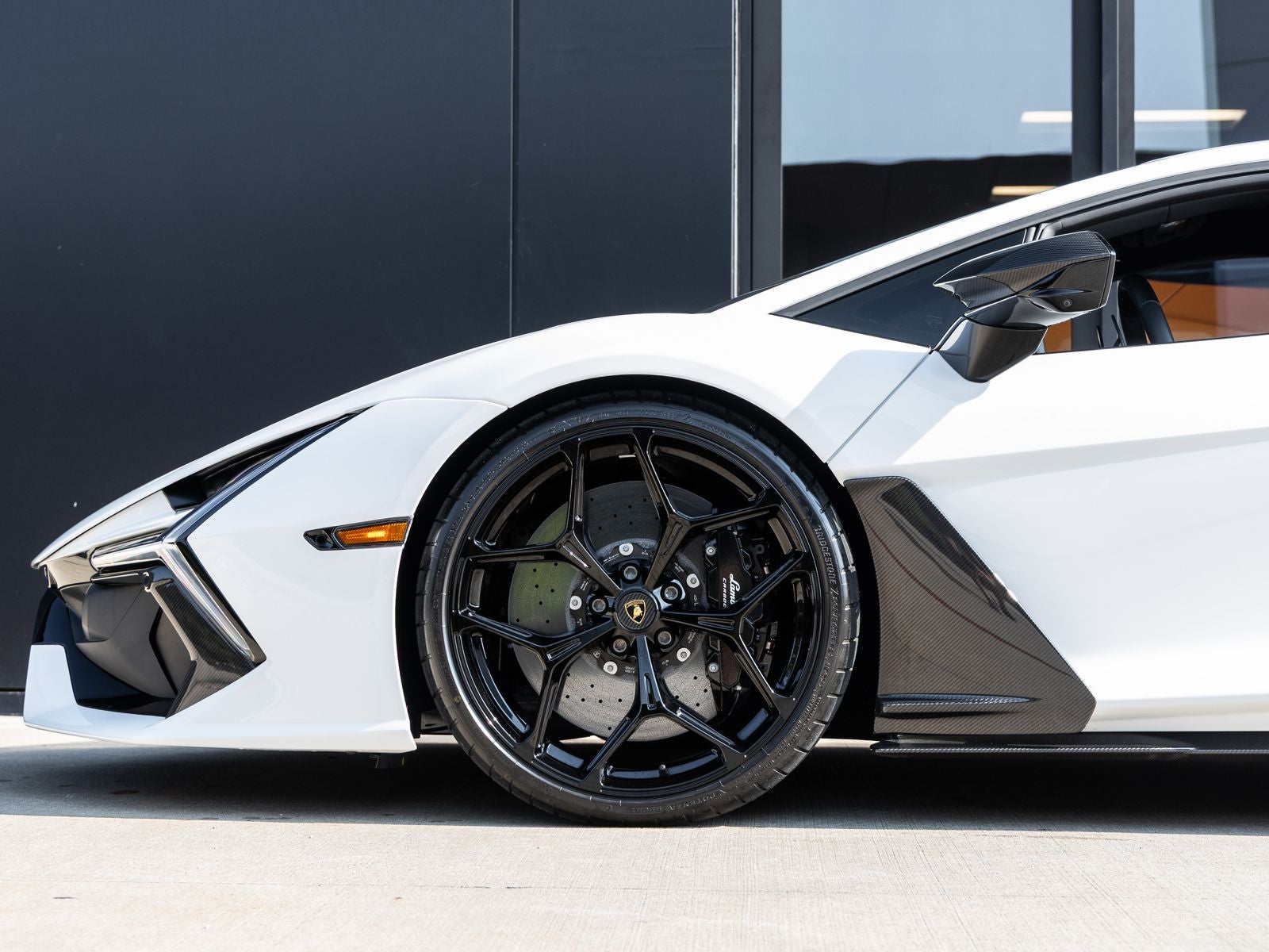 2024 Lamborghini Revuelto Base