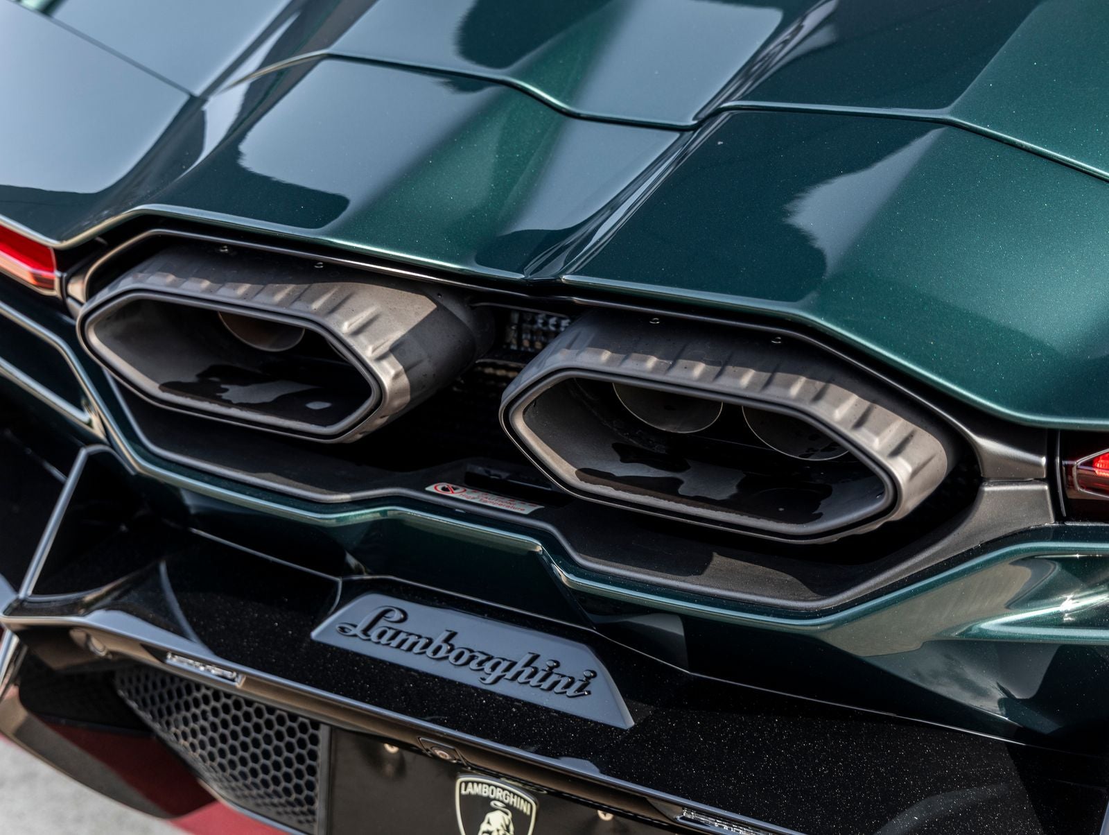 2025 Lamborghini Revuelto Base