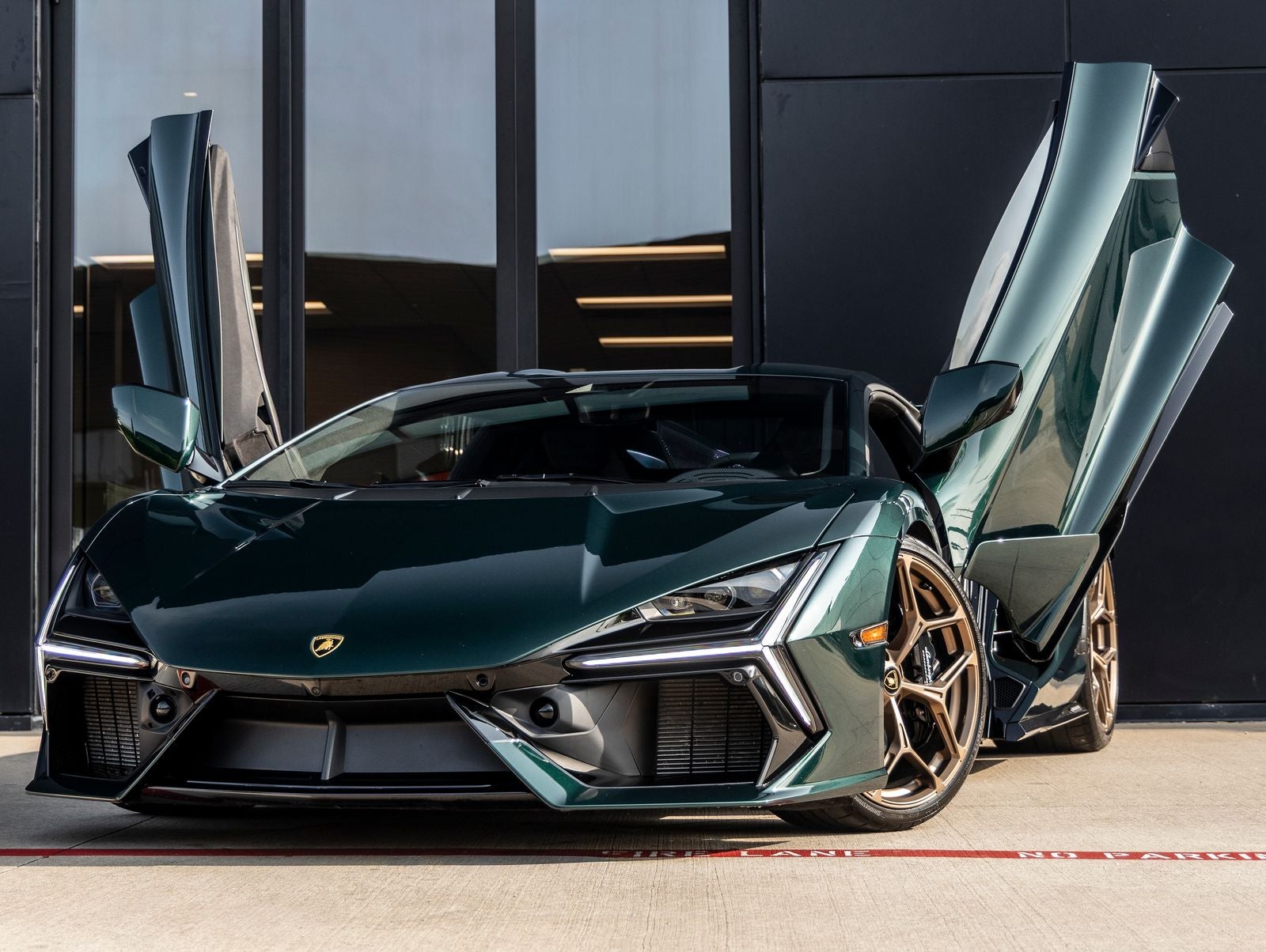 2025 Lamborghini Revuelto Base