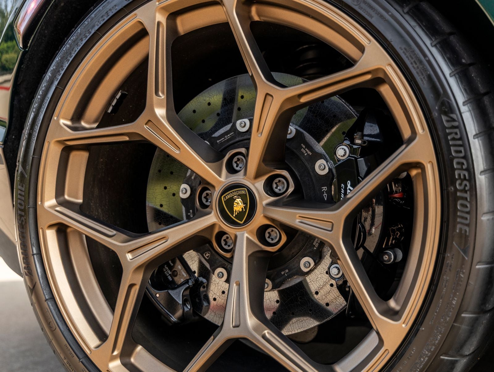 2025 Lamborghini Revuelto Base