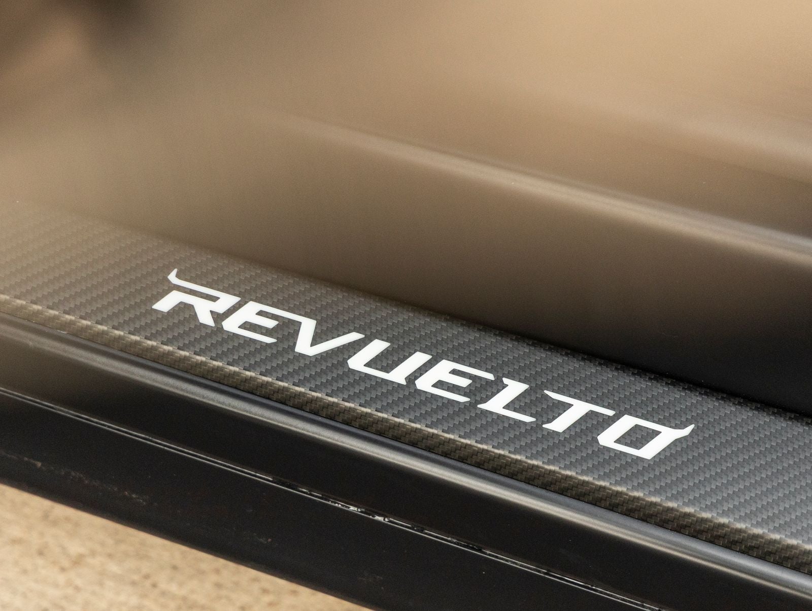 2025 Lamborghini Revuelto Base
